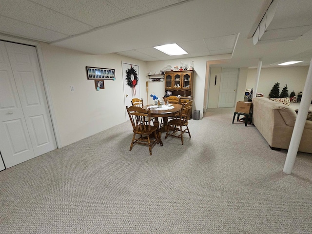 dining room with carpet