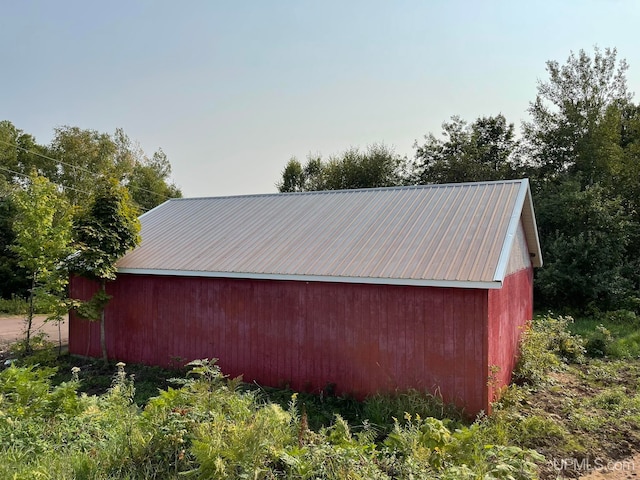 view of outbuilding