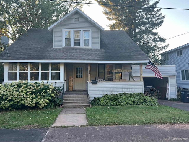 view of front facade with covered porch