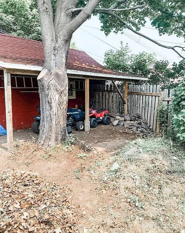 view of outdoor structure featuring a carport