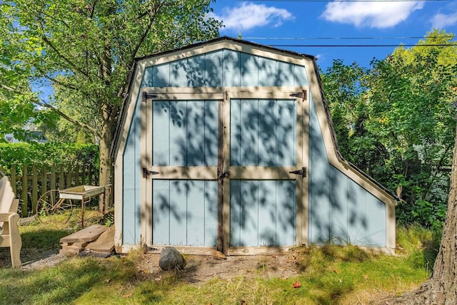 view of outbuilding