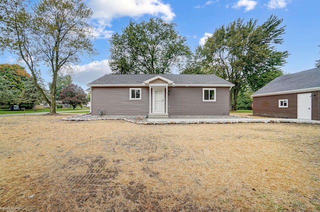 view of front of house with a front yard