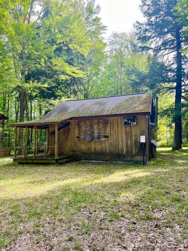 exterior space with a yard