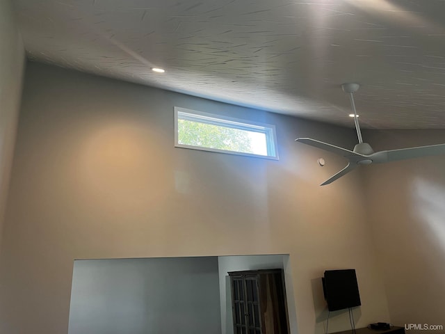 details with ceiling fan