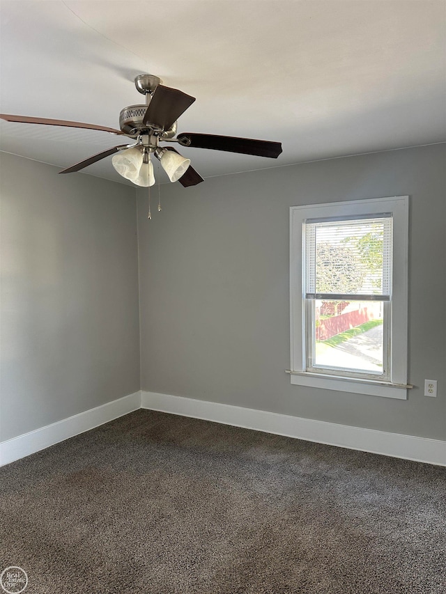 unfurnished room with carpet and ceiling fan