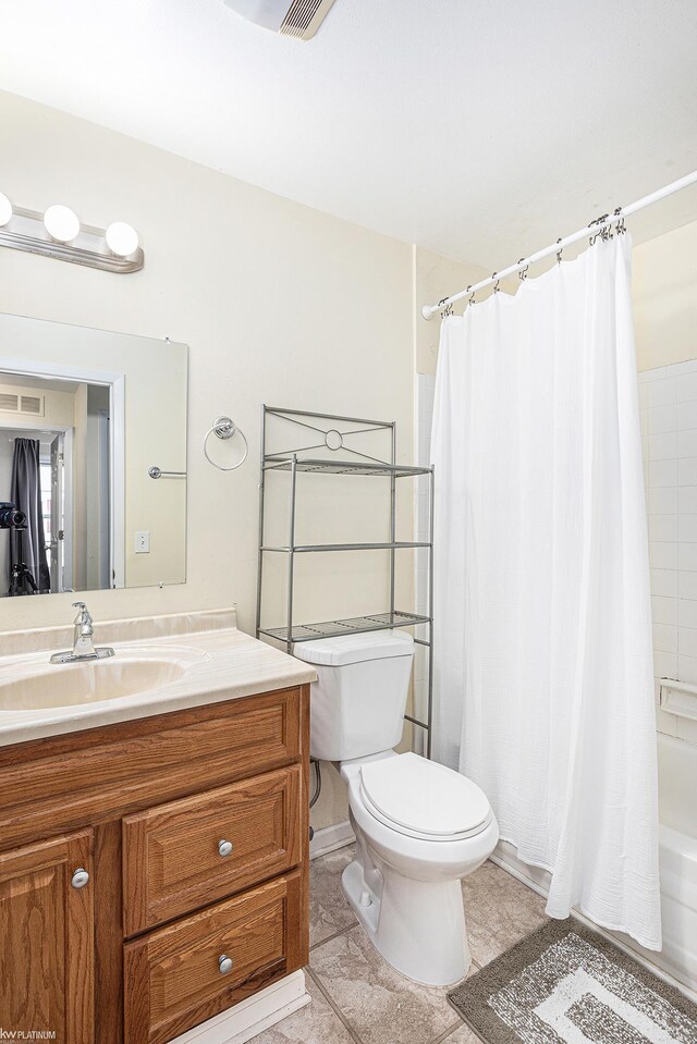 full bathroom with shower / bathtub combination with curtain, vanity, visible vents, and toilet