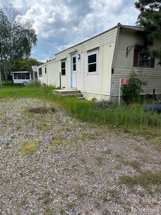 view of manufactured / mobile home