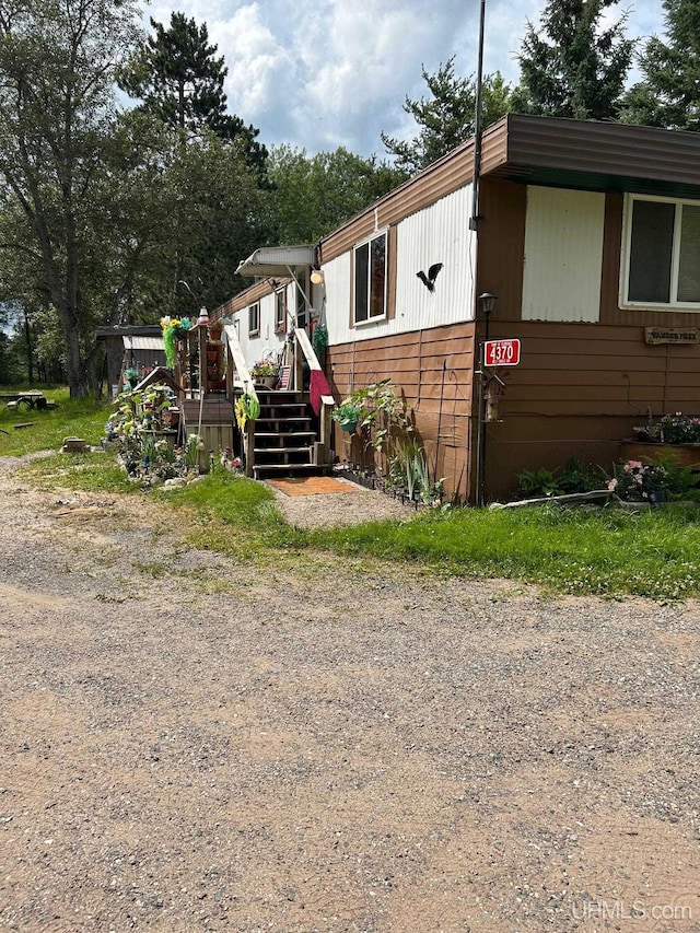 view of manufactured / mobile home