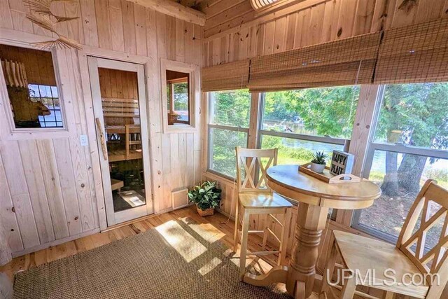 view of sunroom / solarium