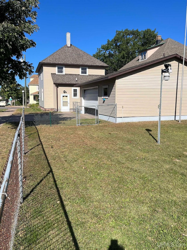 exterior space with a yard