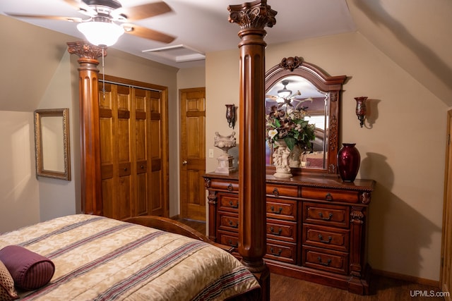 bedroom featuring dark hardwood / wood-style floors, ceiling fan, and a closet