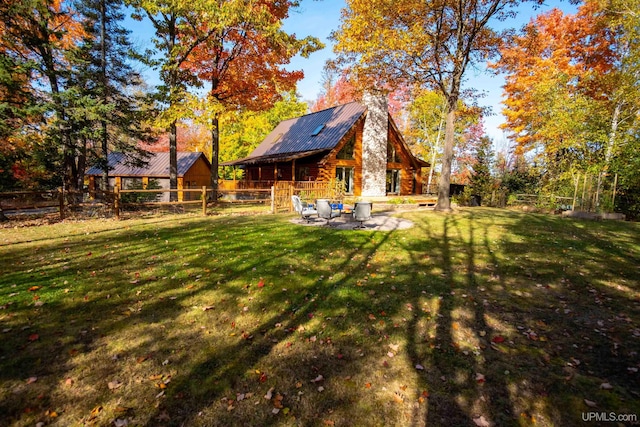 view of yard with a patio area