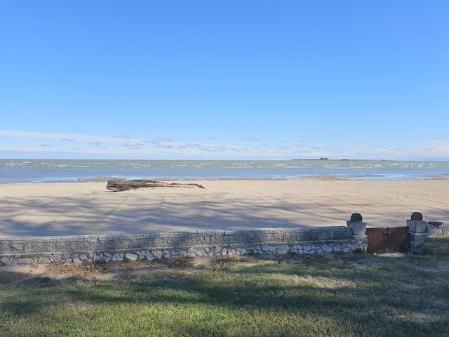 water view featuring a beach view