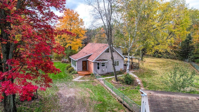 exterior space featuring a front lawn