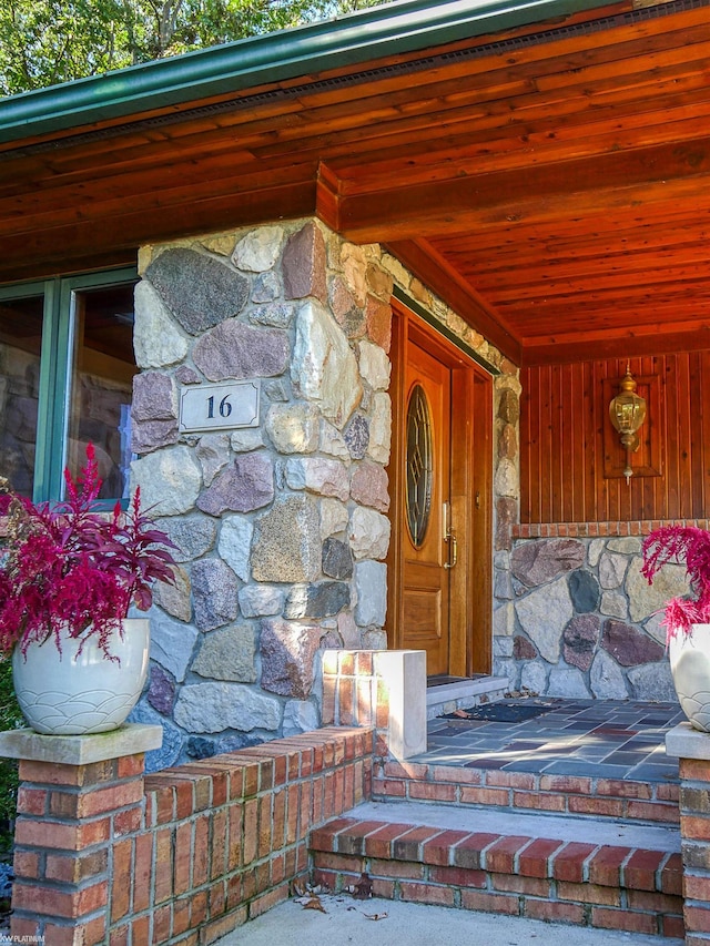 view of property entrance