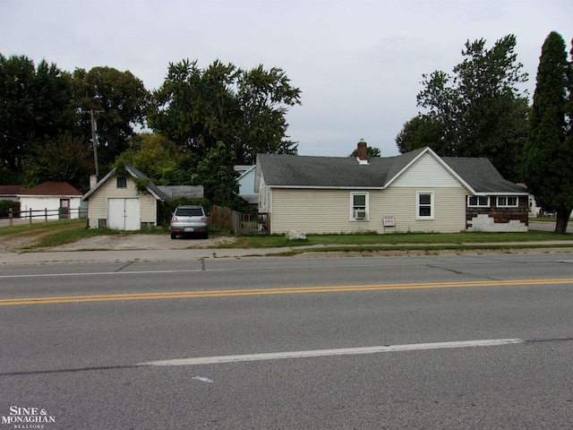 view of front of property