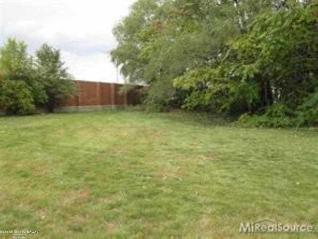 1510 E Progress Dr, Madison Heights MI, 48071 land for sale