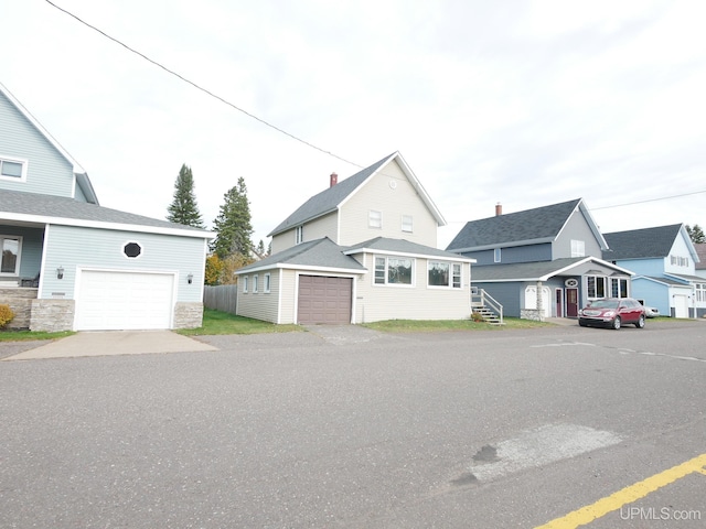 view of front facade featuring a garage