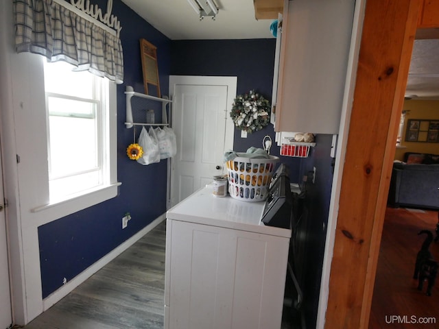 laundry area with washer / clothes dryer and dark hardwood / wood-style floors