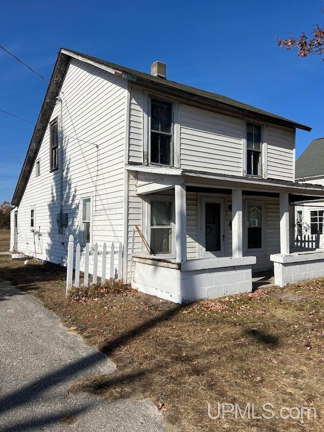 view of front of house with covered porch