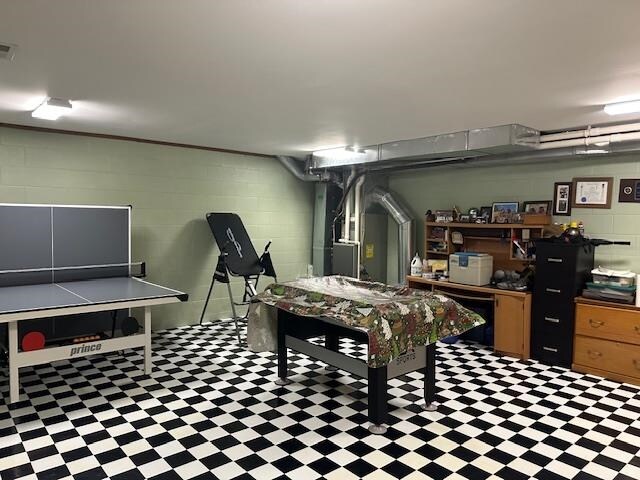 view of recreation room