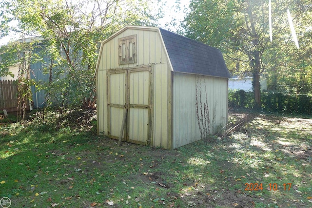 view of outdoor structure