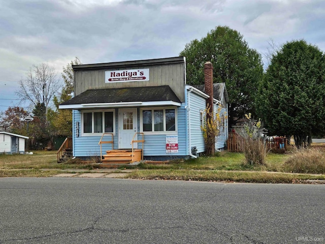 view of front of house