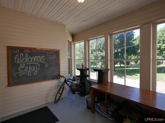 sunroom / solarium with a healthy amount of sunlight