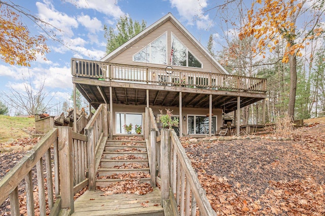 view of front facade featuring a deck