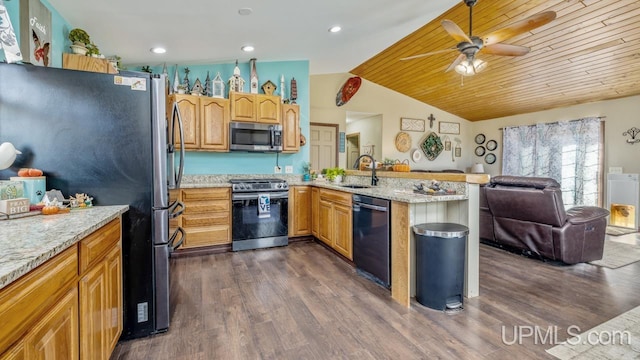 kitchen with kitchen peninsula, stainless steel appliances, vaulted ceiling, dark wood-type flooring, and sink