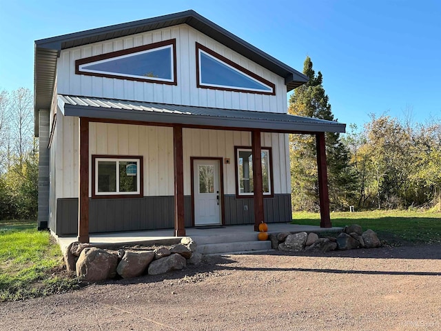 view of front of house with a porch