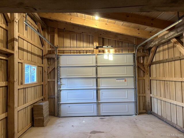 11881 N Junet Rd, Ironwood, MI 49938 - view of garage
