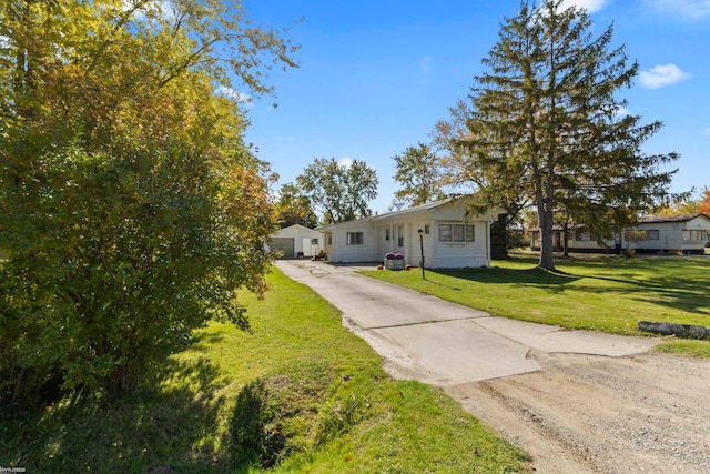 view of front of home with a front lawn