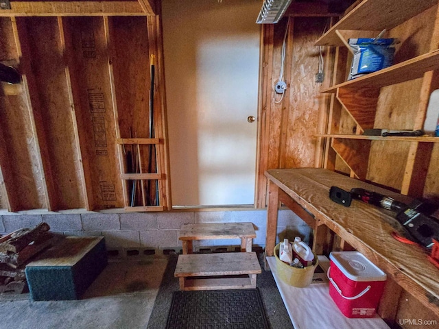 view of mudroom