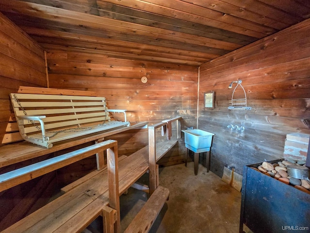 view of sauna / steam room