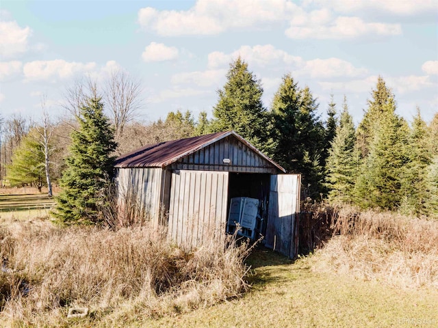 view of outdoor structure