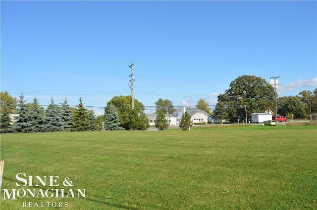 8637 Dixie Hwy, Fair Haven, MI 48023