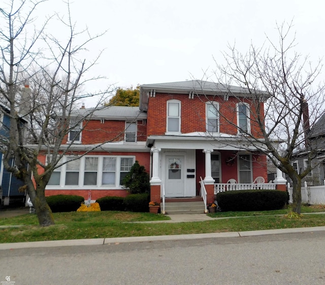 view of italianate-style house