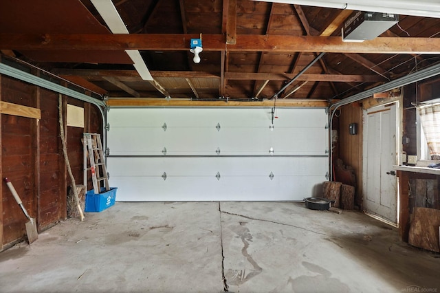 310 S Main St, Vassar, MI 48768 - view of garage