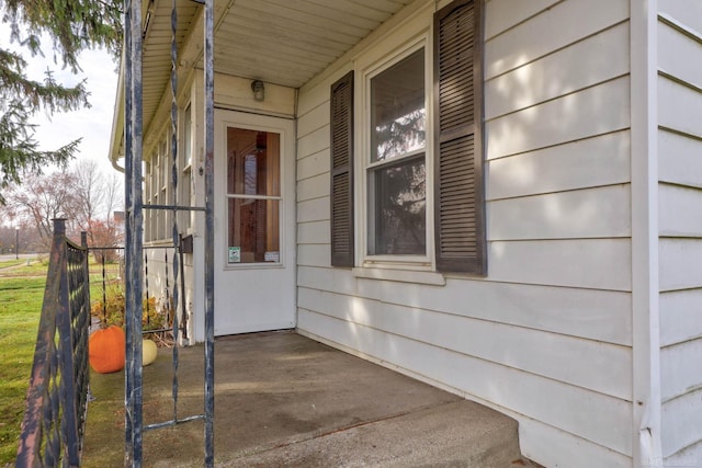 310 S Main St, Vassar, MI 48768 - view of entrance to property