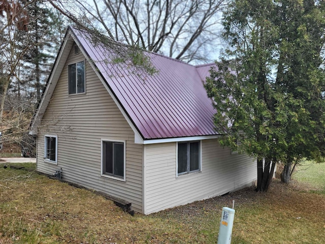 view of home's exterior