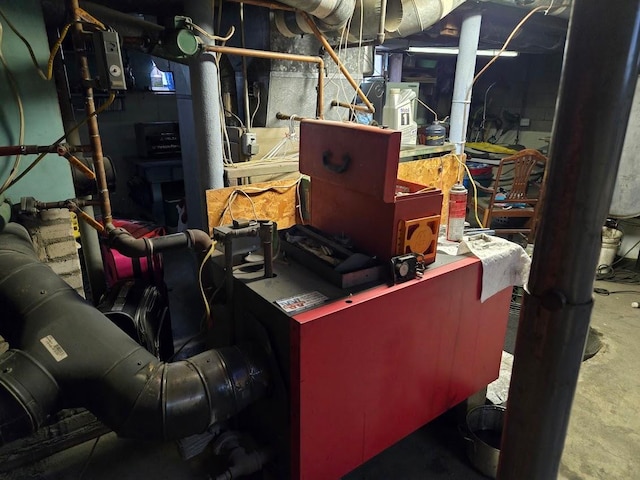 interior space featuring a workshop area and concrete flooring