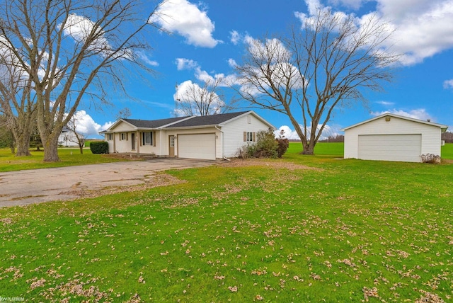 view of front of house with a front lawn