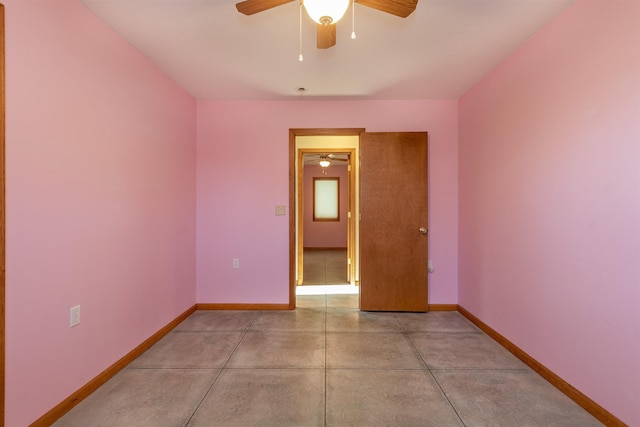 empty room with ceiling fan