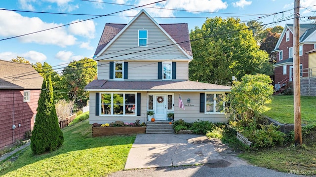 view of front of house featuring a front yard