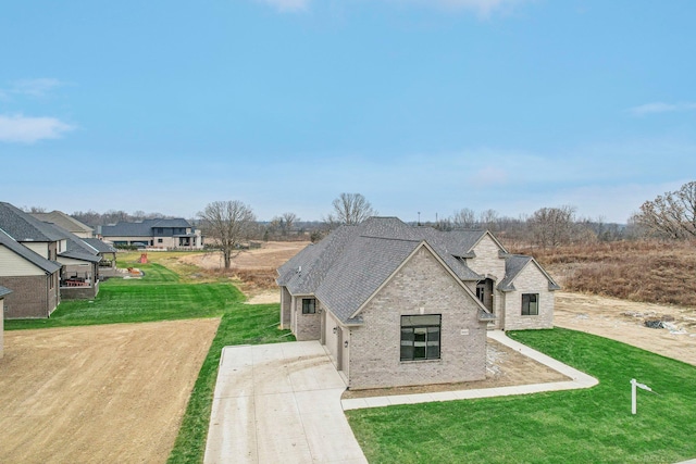 view of front of property with a front lawn