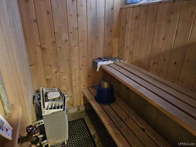 view of sauna / steam room