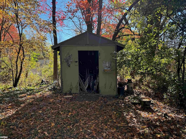 view of outdoor structure