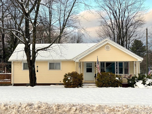 view of front of house featuring covered porch