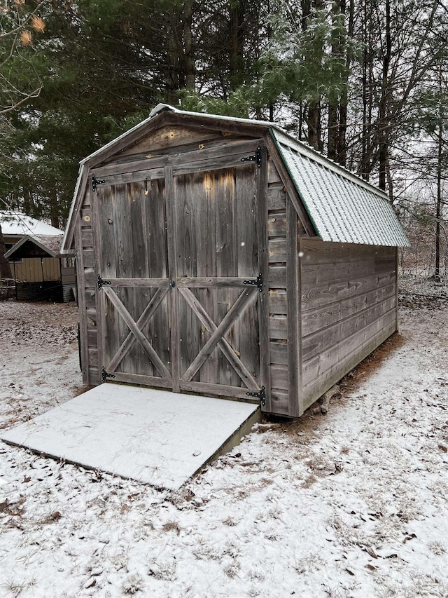 view of outdoor structure